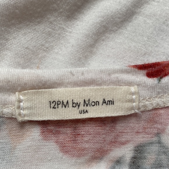 Drawstring Flowy Top - Picture 3 of 3